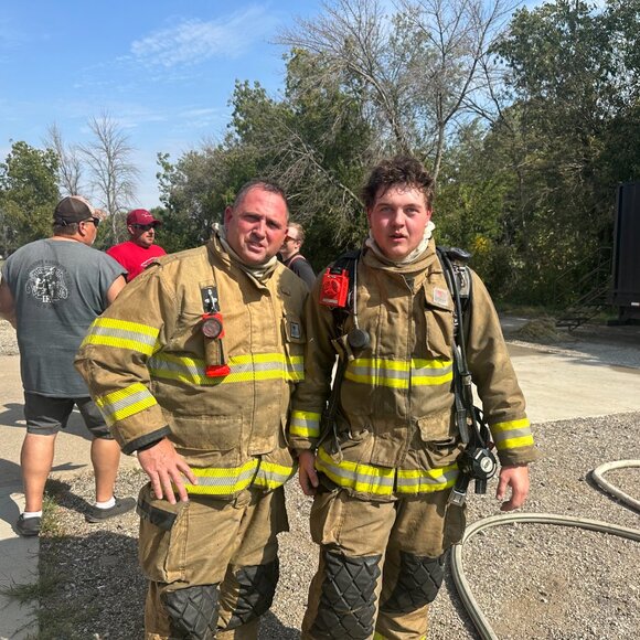 FIREFIGHTER CALENDAR for LIVE SHOW FRIDAY !!! - Picture 7 of 16